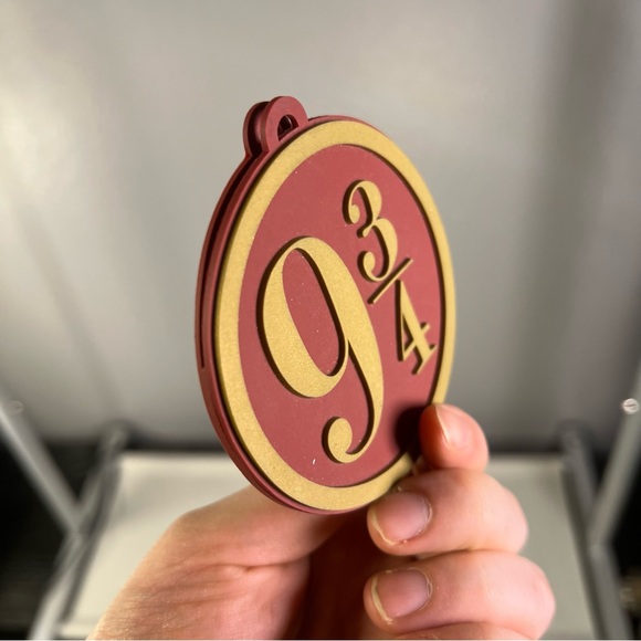 Harry Potter - PVC Platform 9 & 3/4 Luggage Tag - Picture 3 of 3